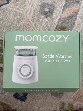 momcozy Portable Bottle Warmer in Mint Green - Model MW03